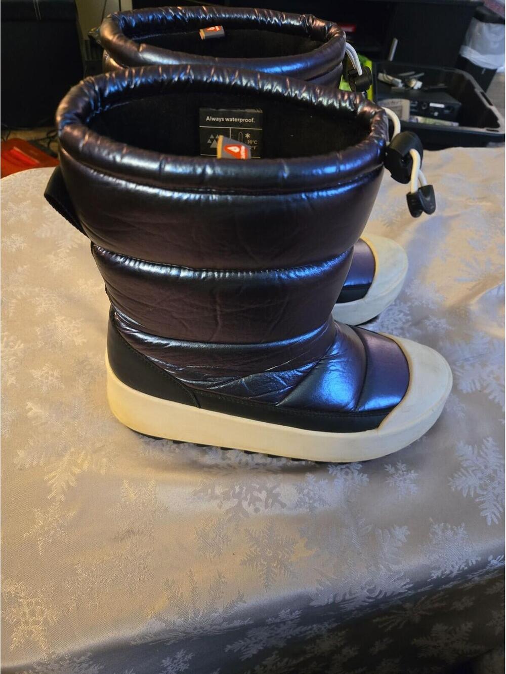 Cougar Metallic Puffer Snow Boots USA 9 EU 40 Waterproof Iridescent - Picture 3 of 7